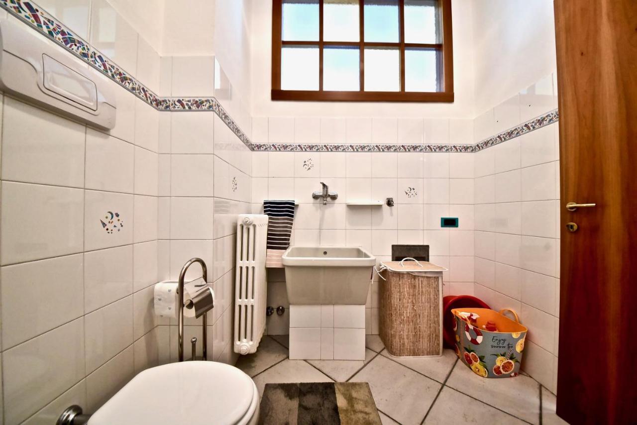 Modern Apartment Halfway Between Milan And Como Cogliate Exteriör bild